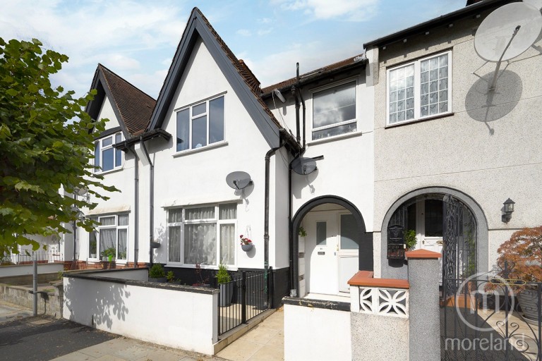 Alyth Gardens, Temple Fortune NW11