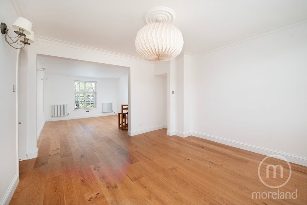 Bigwood Court, Bigwood Road, Golders Green, London, NW11