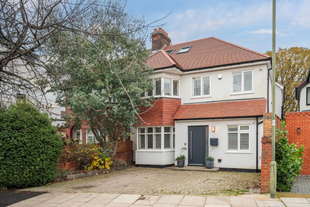 Sunny Gardens Road, Hendon, NW4