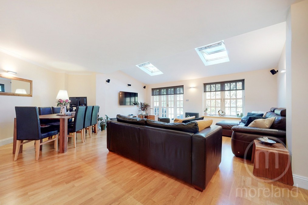 Elsinore Gardens, London, NW2