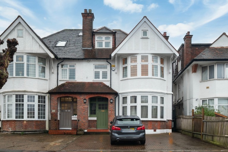 Woodstock Avenue, Golders Green NW11