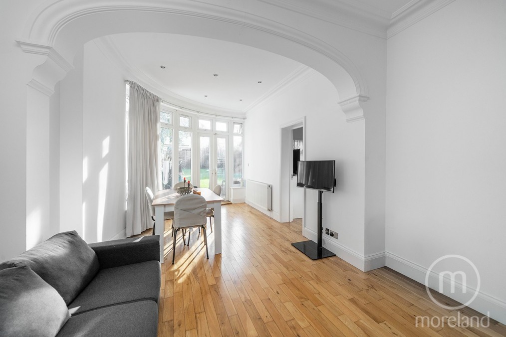 Woodstock Avenue, Golders Green, NW11