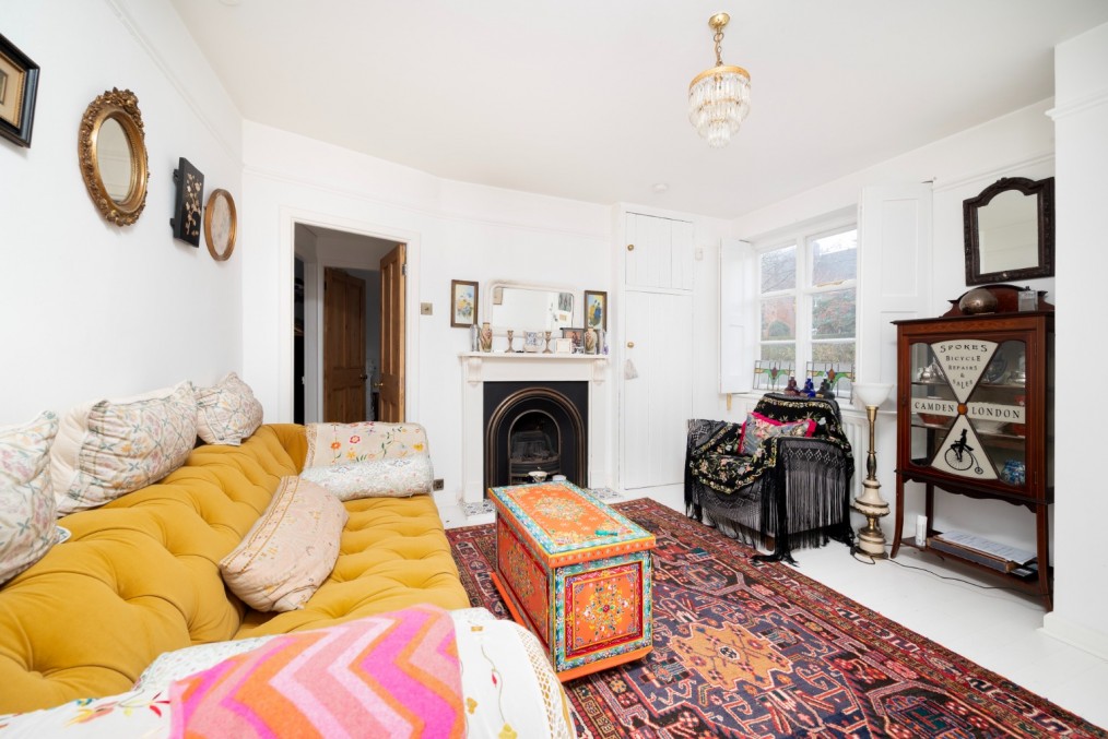 Addison Way, London, NW11