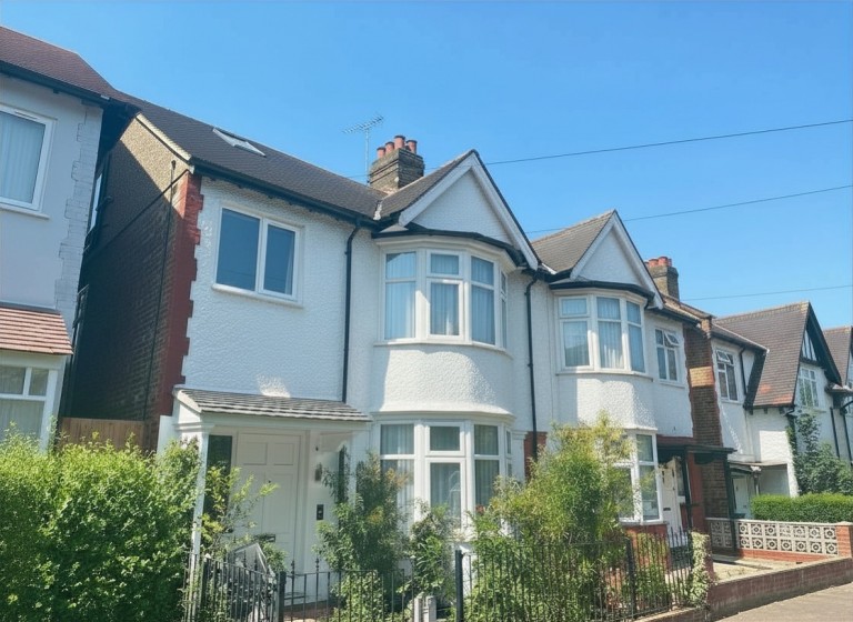 Powis Gardens, Golders Green, NW11