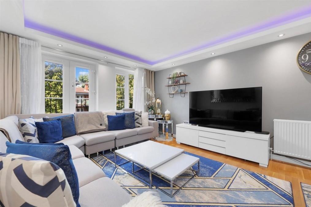 Dover Close, London, NW2