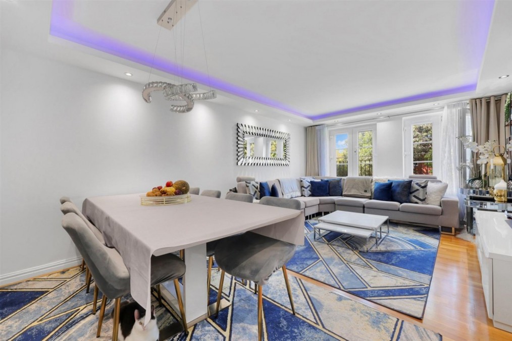 Dover Close, London, NW2