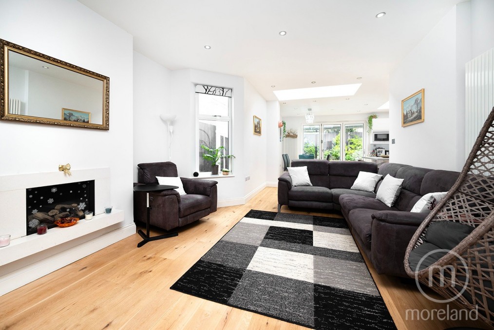 Clifton Gardens, Temple Fortune NW11