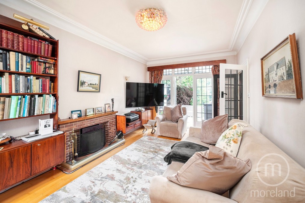 Bourne Avenue, Southgate, N14