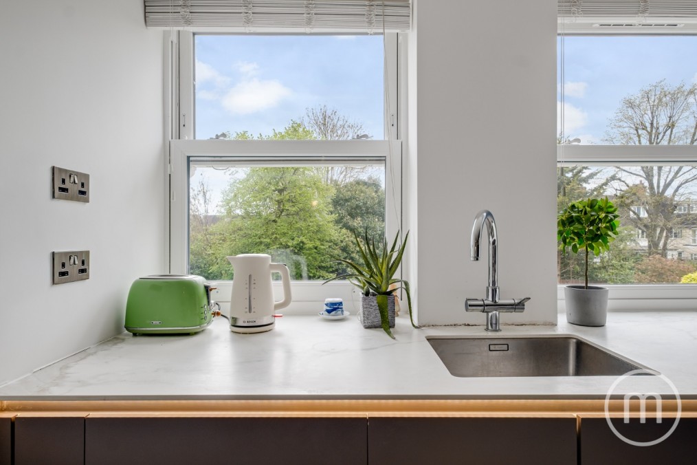 Woodstock Road, Golders Green, NW11