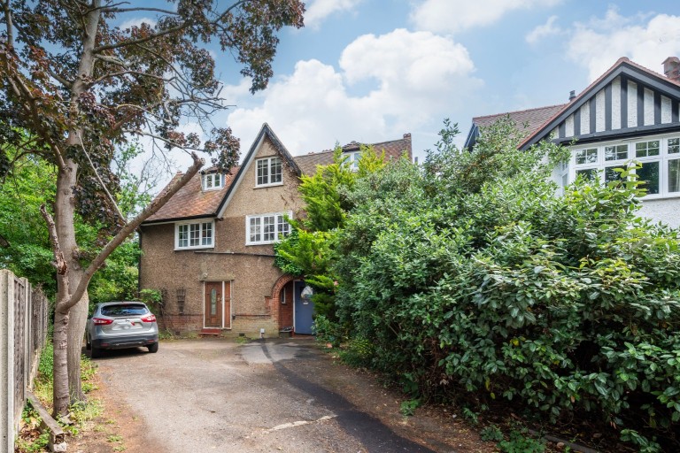 Hoop Lane, Golders Green NW11