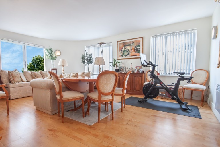 Llanvanor Road, Childs Hill, NW2