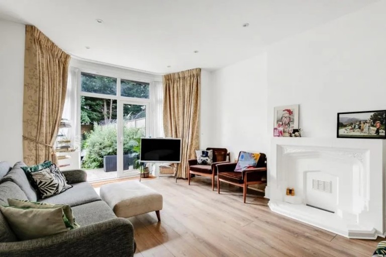 Hoop Lane, London, NW11