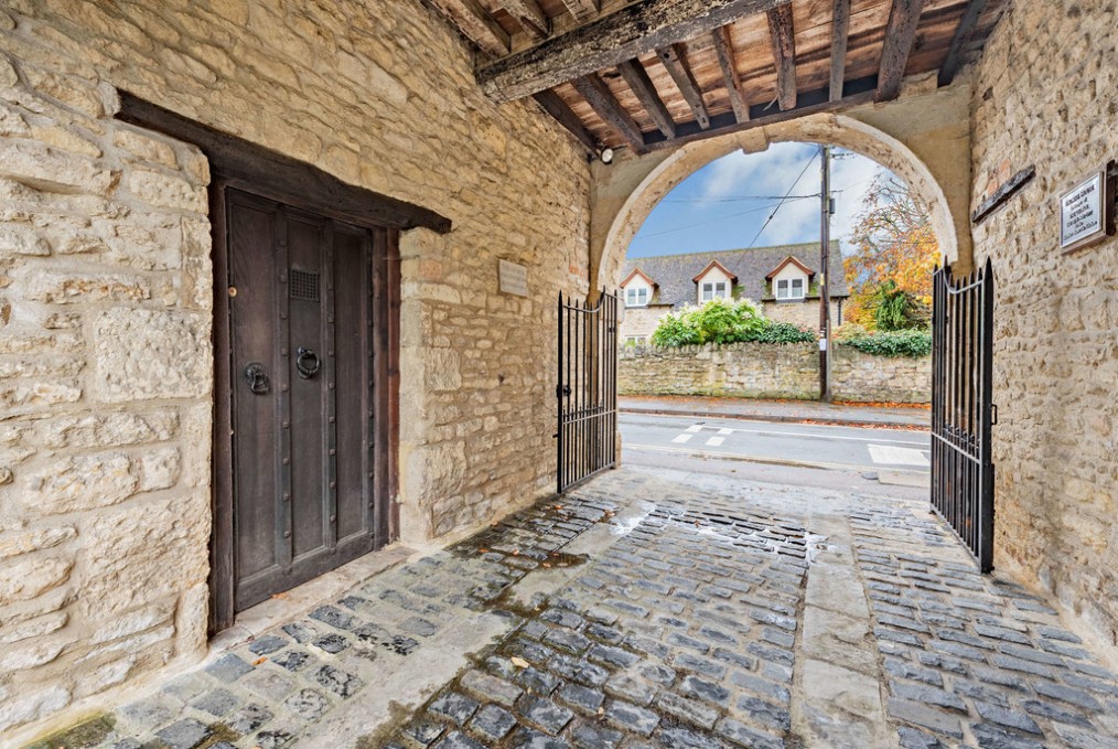 High Street, Wheatley, Oxford