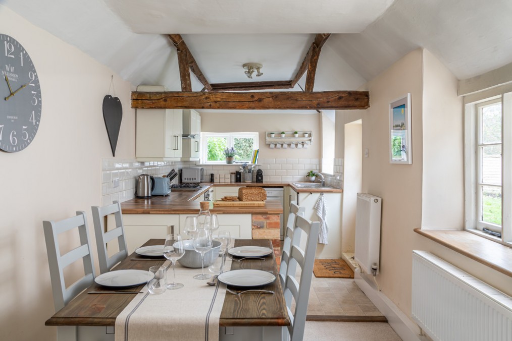 Thame Road, Great Haseley