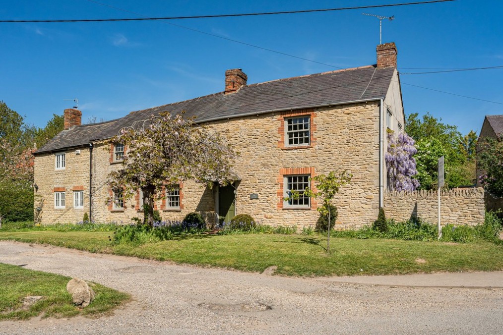 Lower End, Great Milton