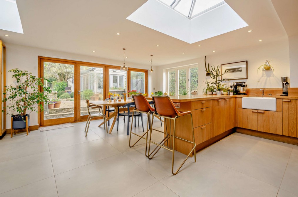 Lower End, Great Milton