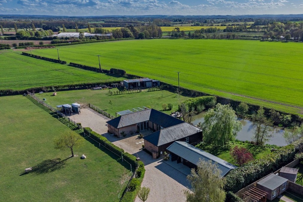 The Old Stable Yard, Great Milton
