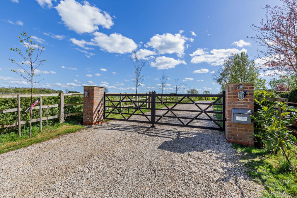 The Old Stable Yard, Great Milton