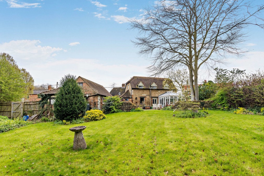 Chiltern View, Tetsworth, Thame