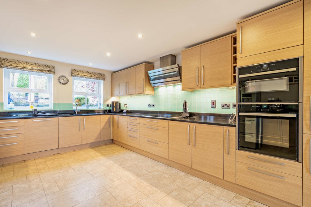 Swan Gardens, Tetsworth, Thame