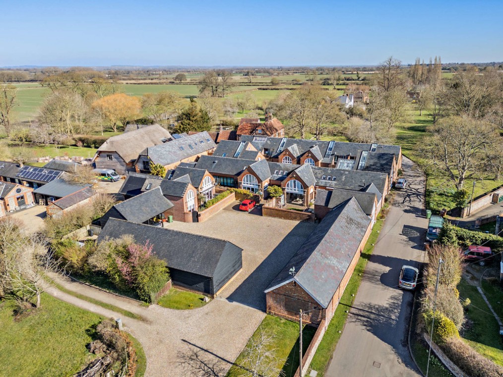 Dashwood Court, Aston Rowant, Watlington