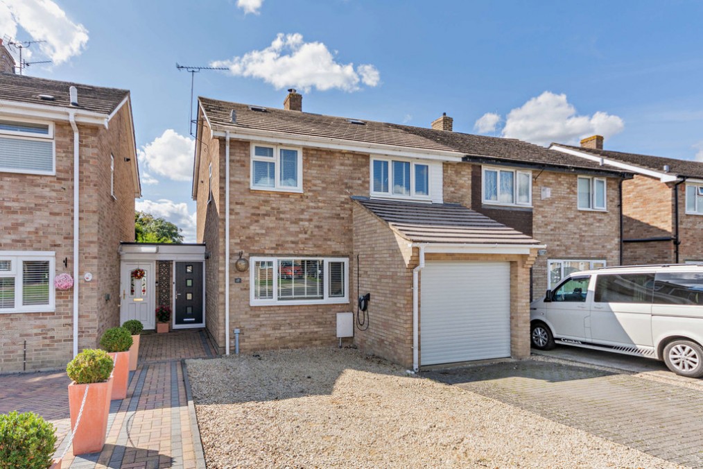 Fairfax Road, Chalgrove, Oxford