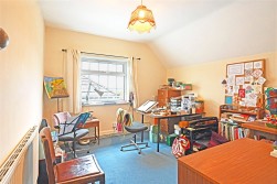 Broadway, Llandrindod Wells