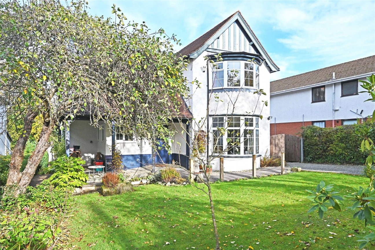 Broadway, Llandrindod Wells