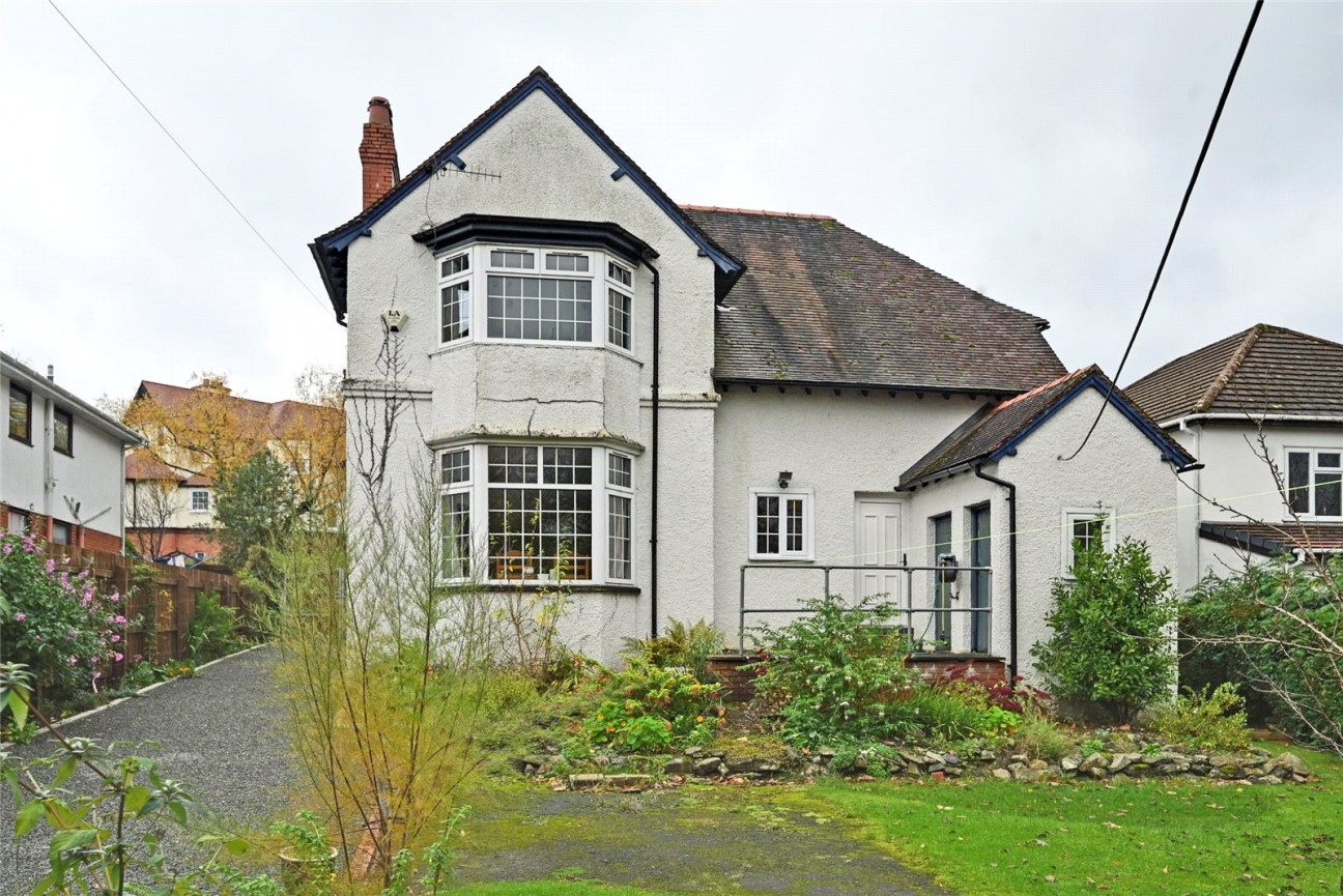 Broadway, Llandrindod Wells