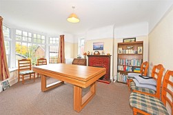 Broadway, Llandrindod Wells