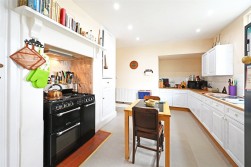 Broadway, Llandrindod Wells