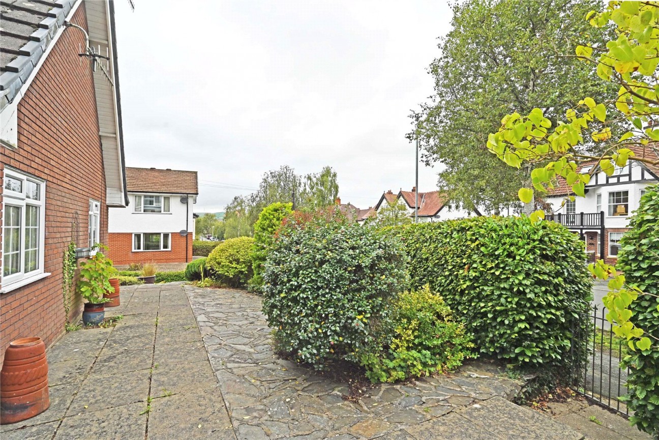 Broadway, Llandrindod Wells, Powys