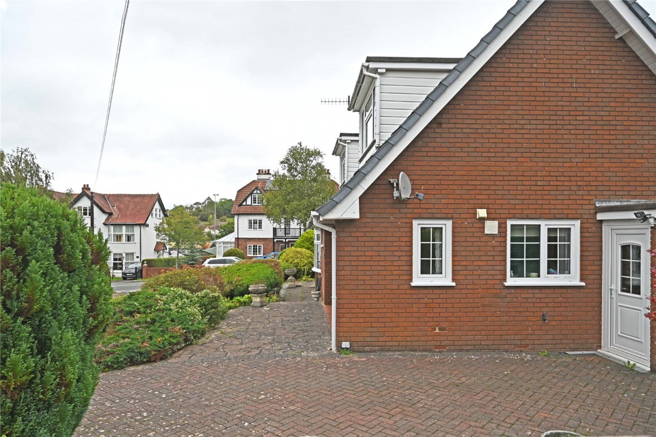 Broadway, Llandrindod Wells, Powys