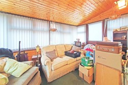 Broadway, Llandrindod Wells, Powys