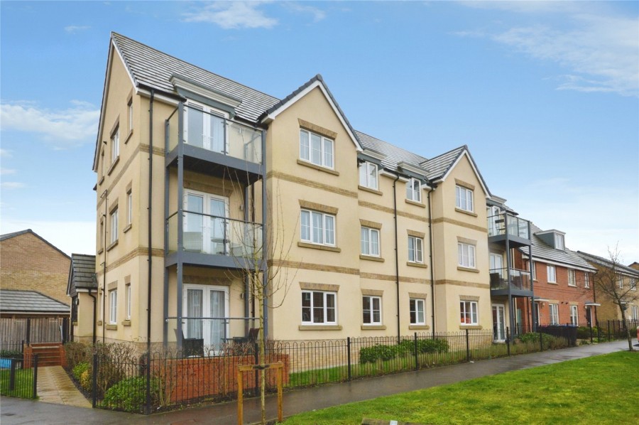 2 bedroom Flat for Sale Bishop's Stortford, Hertfordshire