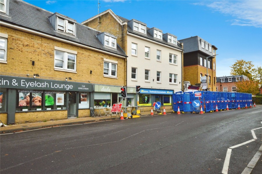 1 bedroom Flat for Letting Station Road, Epping, Essex