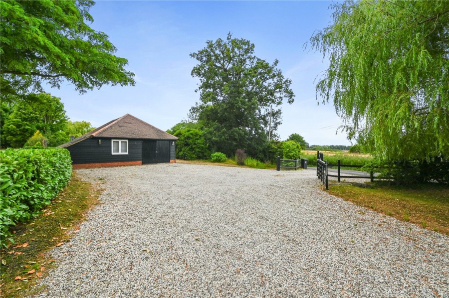 2 bedroom Bungalow for Sale Matching Tye, Harlow, Essex
