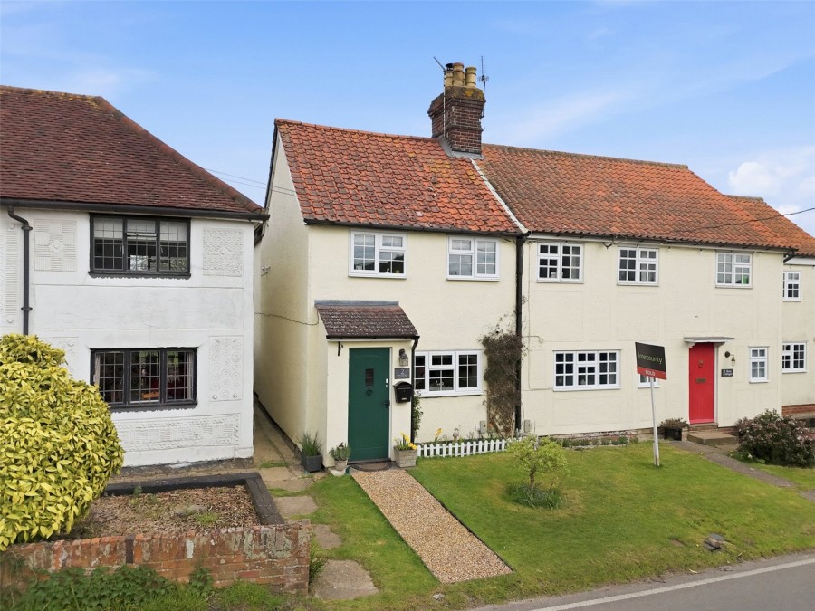 2 bedroom House for Sale Debden Green, Nr Saffron Walden, Essex