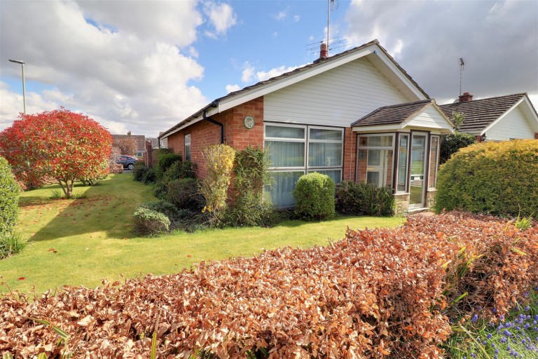 Long Mynd Avenue, Up Hatherley, Cheltenham