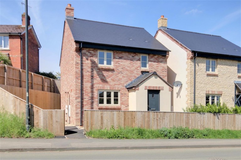 Cam Pitch, Cam, Dursley