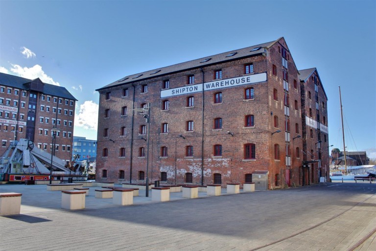 Biddle & Shipton, Gloucester Docks