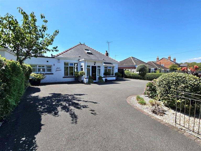 Old Elmore Lane, Quedgeley, Gloucester