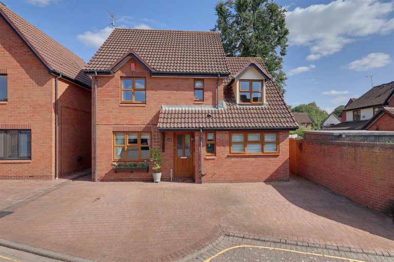 Berkeley Close, Hucclecote, Gloucester