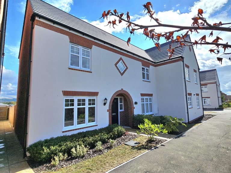 Meadow Brown Road, Coombe Hill, Tewkesbury