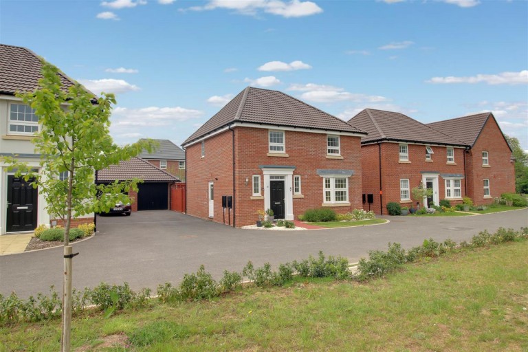 Peregrine Close, Newent