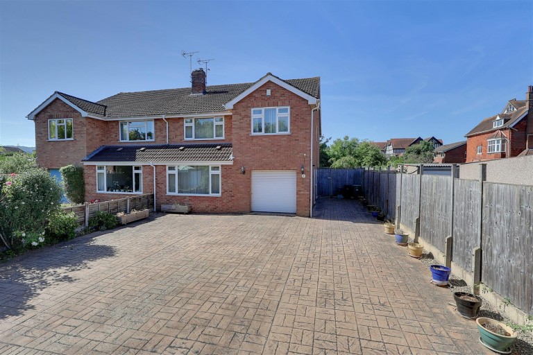Pine Tree Drive, Barnwood, Gloucester