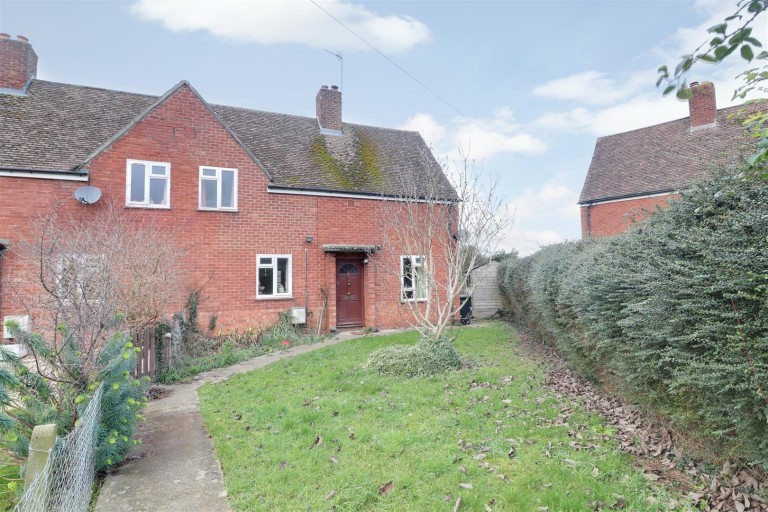 Holbury Crescent, Whitminster