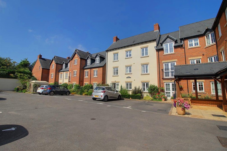 Daffodil Court, Newent