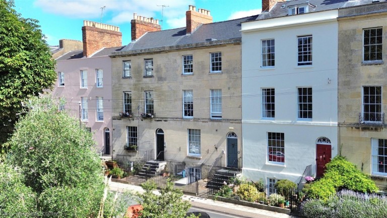 Brunswick Square, Gloucester