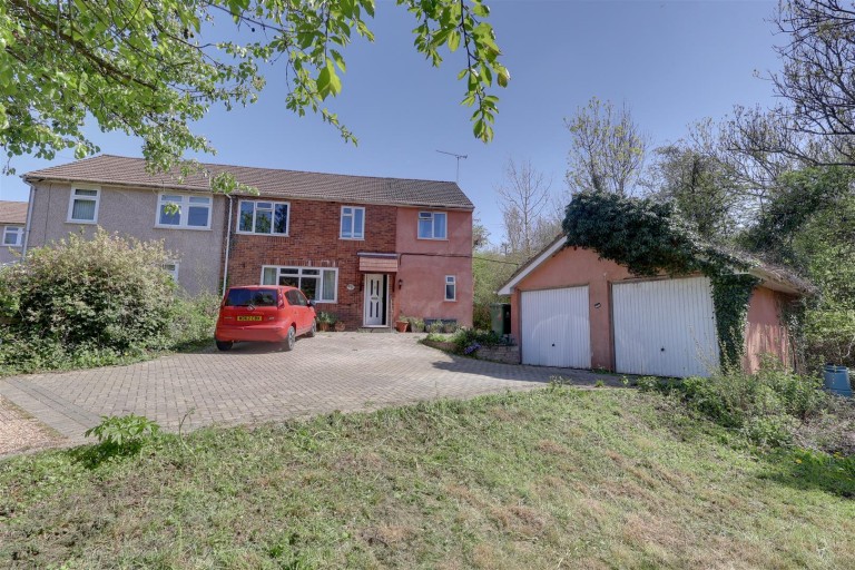 Royal Springs, Longhope